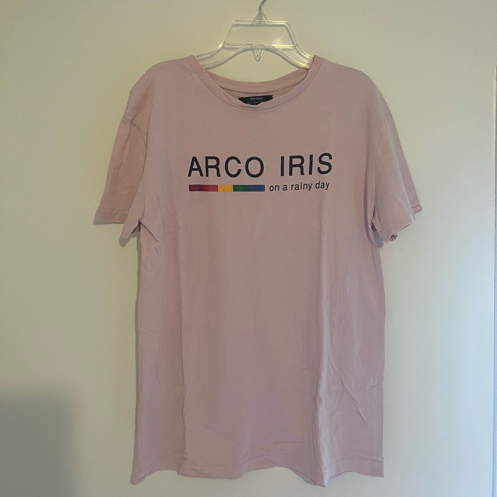 Bershka size S light pink T-shirt